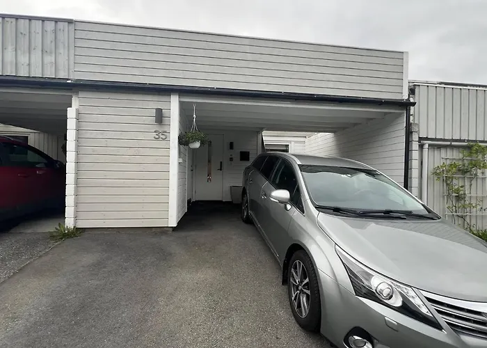 Sunny Gateaway Room In Lerstad, Suitable For Two Guests