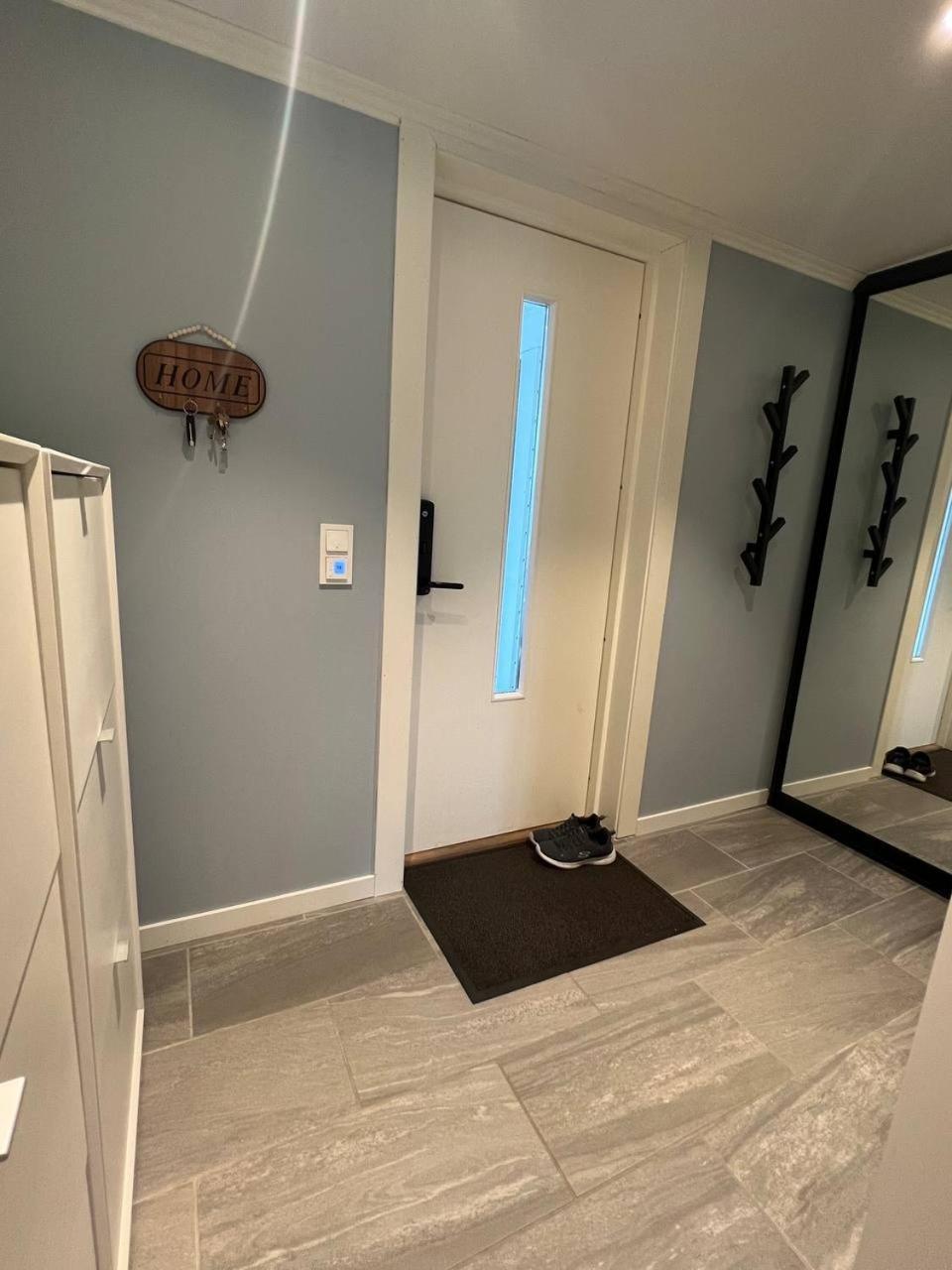 Appartement Sunny Gateaway In Lerstad, Suitable For Two Guests Ålesund